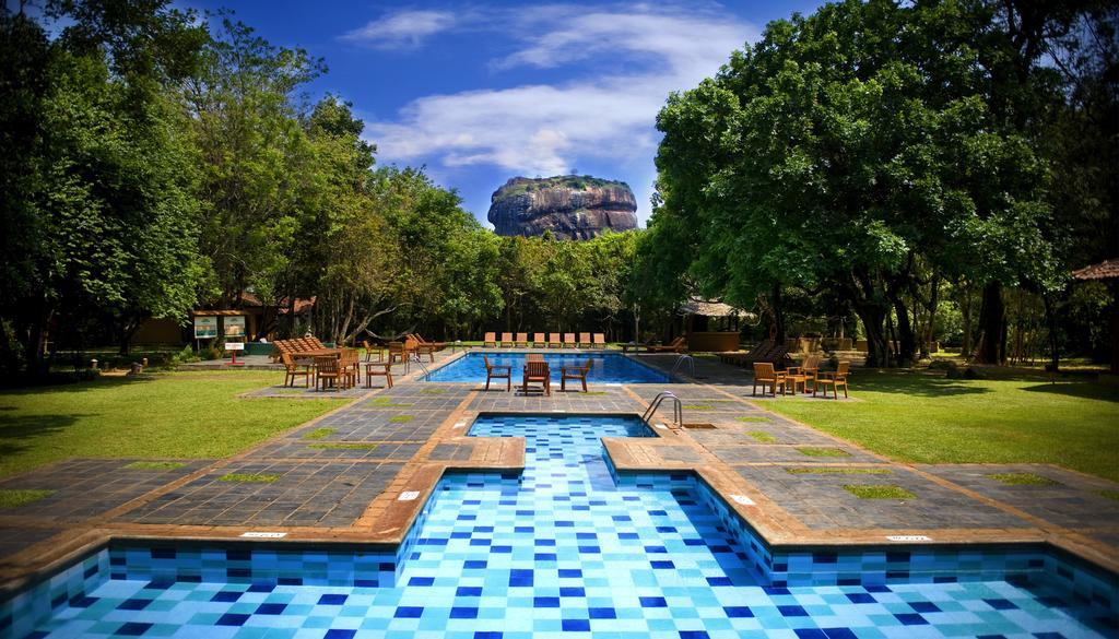 Hotel Sigiriya Exterior foto