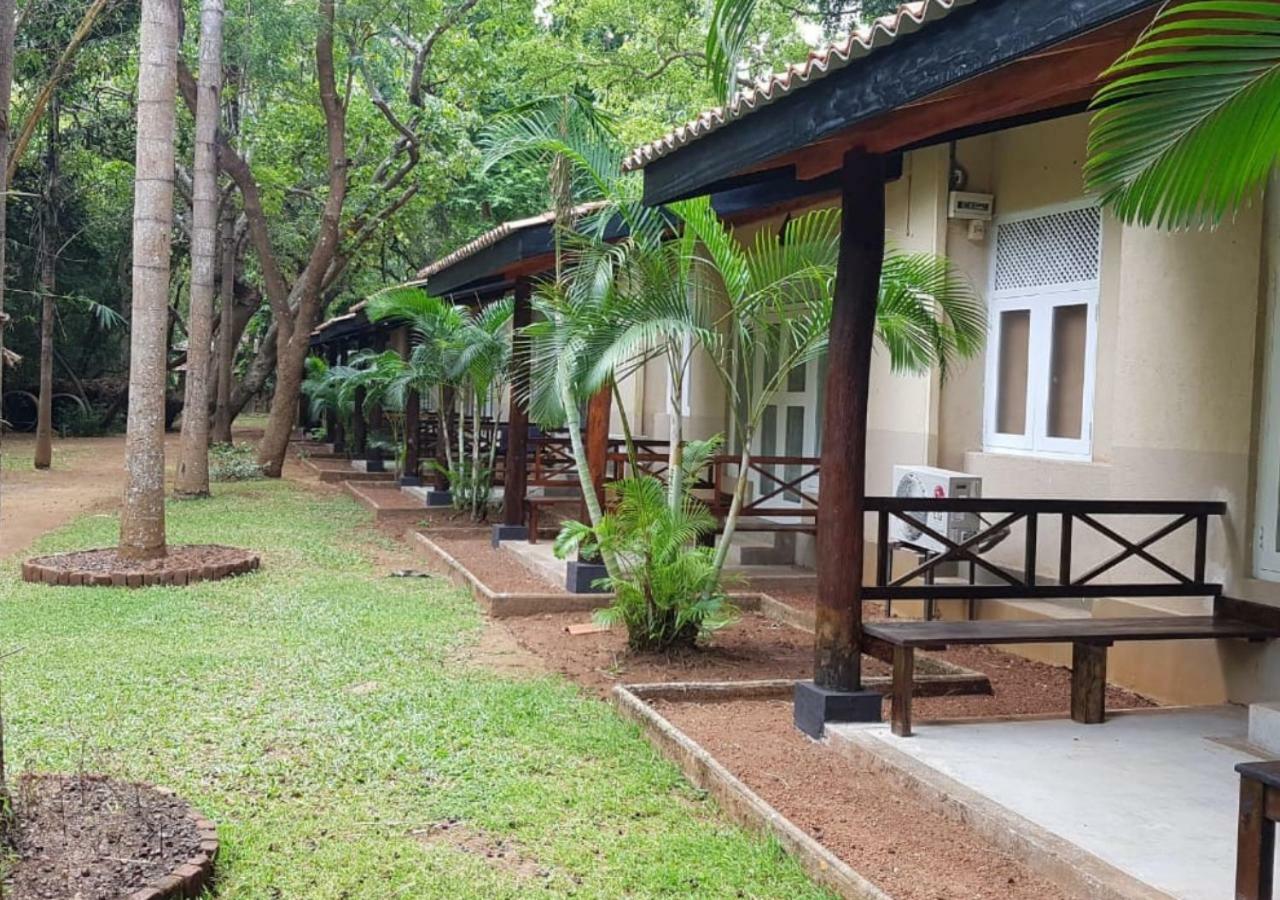 Hotel Sigiriya Exterior foto